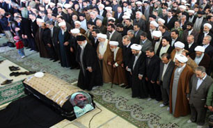 اقامه نماز رهبر انقلاب بر پیكر آیت الله خوشوقت + فیلم و صوت