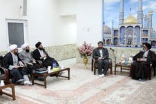 دیدار مسئولان دانشكده صدا و سيمای قم با تولیت آستان مقدس حضرت معصومه(س)