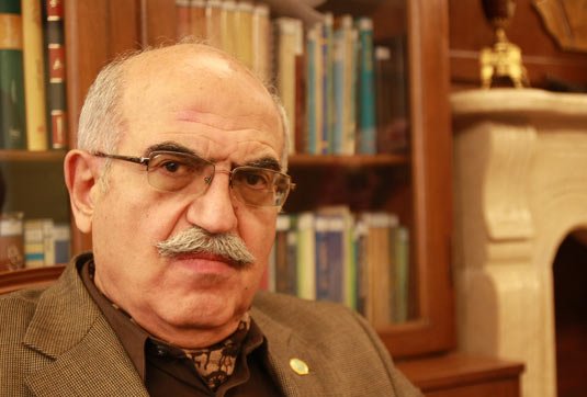 جوامع پيشرفته به وكلاي مستقل نياز دارد