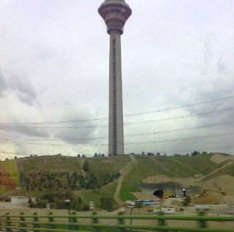 برج میلاد تا پایان سال سبز می شود!