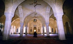 بازدید جمعی از كارشناسان معماری و اماكن تاریخی از آثار باستانی بوكان