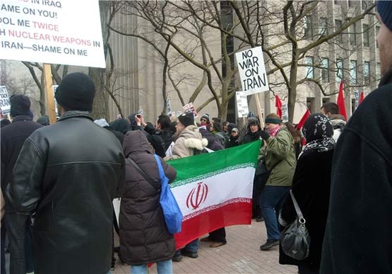 شهروندان انگلیسي در حمايت از ايران تظاهرات کردند