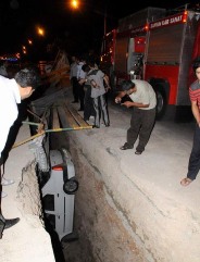 سقوط يك دستگاه خودرو پرايد به رودخانه اي در حاشيه شلمزار
