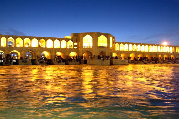 سفر به نصف جهان