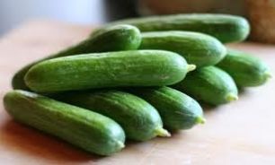 فواید خیار برای چشم و پوست