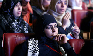پیگیری شرایط کار جوانان برگزیده در اولویت قرار گیرد