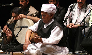 نواي دو تار غلامعلي پورعطايي در تهران مي پيچد