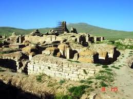 کارگاه آموزشی باستان شناسی در محوطه تپه حسنلو برگزار شد