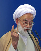 امام زمان (عج) انسان کامل و مرکز دایره هستی است