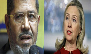 امروز؛ ديدار مرسي با كلينتون در كاخ رياست جمهوري مصر/ تظاهرات گسترده مقابل سفارت آمريكا در قاهره