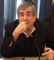 سمندريان زنده است،تا زماني كه تئاتر زنده است