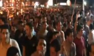تظاهرات پاکستاني ها در اعتراض به بازگشايي مسيرهاي تدارکاتي ناتو