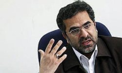 ماهیت اصلی سینمای هالییود بر پایه امیال و انیگزه های مادی و جنسی  استوار است