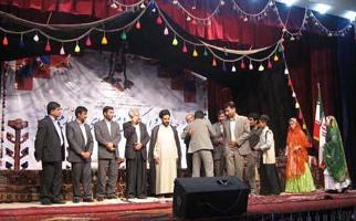 معرفي برترينهاي نخستين جشنواره شعر منطقه اي 'از ما تا ماه ' در استان چهار محال و بختياري
