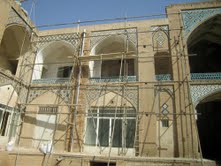 مرمت  ضلع شرقی سرای گمرک در مجموعه بازار بزرگ کاشان