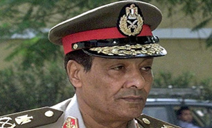 طنطاوي در دولت جديد مصر همچنان وزير دفاع ماند