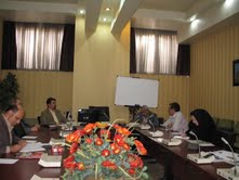 وجود نگاه نفتی در کشور زمینه تقویت تولید ملی را فراهم نمی سازد