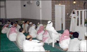 شیعیان در مساجد عربستان مورد اهانت قرار مي‌گيرند