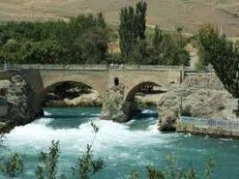 خواستار تقویت زیرساخت های گردشگری استان چهارمحال وبختیاری شد