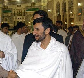 رئيس جمهور اعمال عمره مفرده خود را به جاي آورد