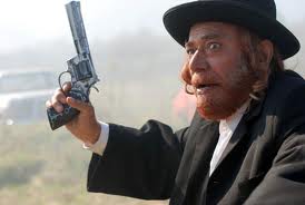 سينما و رسانه‌ها نبايد مروج خشونت باشند