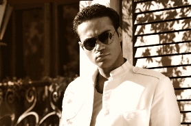 "يك لحظه عاشق شو" با حميد حامي