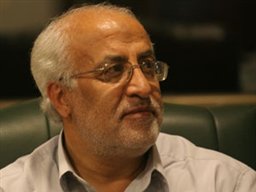 علي اكبر شعري: باغ كتاب در جمع خبرنگاران به صورت نمادين رونمايي مي‌شود
