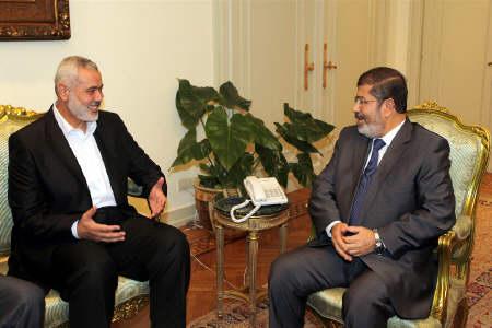 دیدار مرسی با هنیه/ لغو محاصره غزه محور اصلی مذاکرات