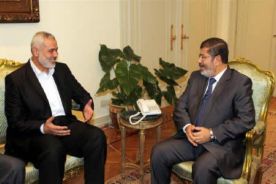 مرسي به هنيه وعده داد تا تسهيلات واقعي به ساکنان غزه ارائه دهد