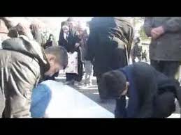امضاي طومار دانشجويان و طلاب قمي در اعتراض به قراردادهاي ميلياردي در فوتبال