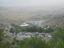 حضور انبوه گردشگران در بقعه امامزاده سید بهاء الدین محمد (ع) شیخ شبان