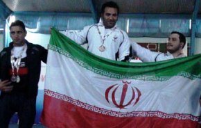 روح اله رستمی نقره ای شد