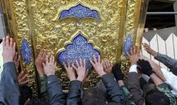 برگزاری آیین استقبال از درهای حرم حضرت علی(ع) ‏در ایلام ‏
