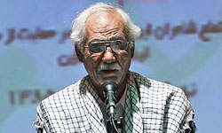 كپي اشعار خود را داوري نمي‌كنم