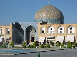 مسجد 700 ساله ملاحاجی دزفول در حال ریزش