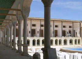 تملک نیم دانگ از قلعه فرادنبه توسط اداره کل میراث فرهنگی  چهارمحال وبختیاری