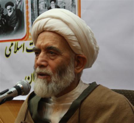کشور نباید به یک مصرف کننده بی اراده تبدیل شود