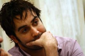 "آقاي الف" شعار نمي دهد