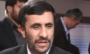 بازدید سرزده احمدی نژاد از روستای زلزله زده زغن آباد ورزقان