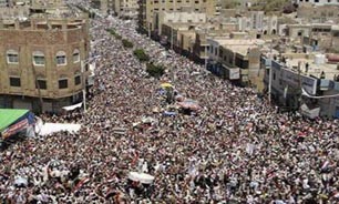 تظاهرات گسترده ضد آمريکايي در مراسم تشييع پيکر جوان يمني