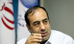 احمد عربلو: داستان هاي دفاع مقدس، بايد ترجمه شود