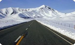 پروژه‌های راهسازی بلاتکلیف پیگیری شوند