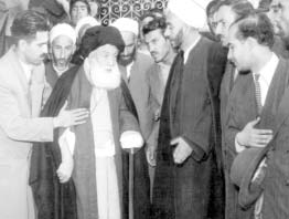 روایت های جالب از عقب نشینی شاه مقابل آیت الله العظمی بروجردی