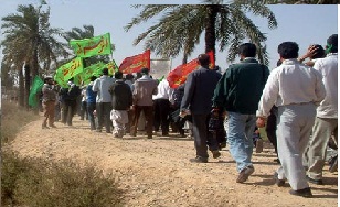كاروان های راهیان نور مشهد مقدس از مناطق عملیاتی سرپل ذهاب دیدن كردند