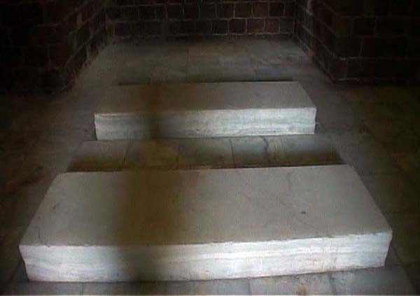 مقبره کمال خجندی وکمال الدین بهزاد کجاست؟