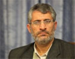 عبور از تحریم های اقتصادی نیازمند همكاری هماهنگ قوای سه گانه است