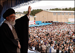 مسئولان در آستانه انتخابات فضای سیاسی کشور را جنجالی نکنند