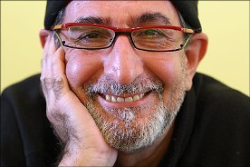 فرهاد آییش مهمان رادیو می‌شود