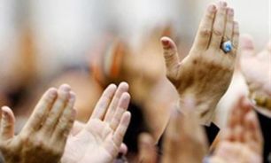 اهالي حلب براي بازگشت امنيت به کشورشان دعا کردند
