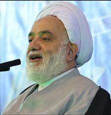 امروز دشمن برای خرفت کردن نسل جوان در تلاش است